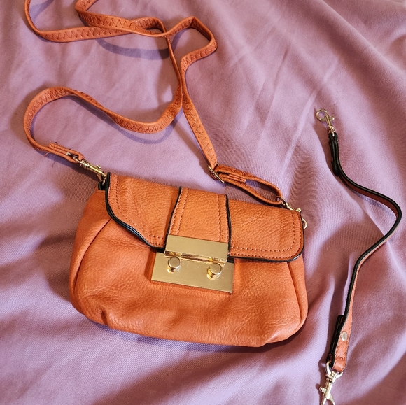 Crossbody bag NWOT - Picture 3 of 4
